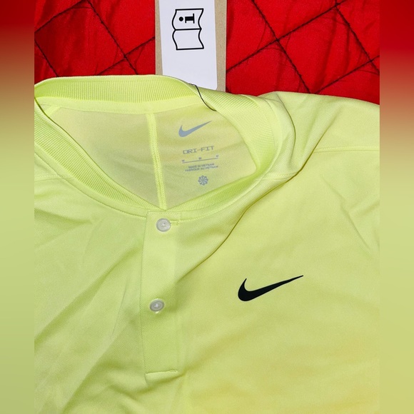 NWT- Nike Men Dri-Fit Victory Golf Polo Medium - Picture 3 of 6